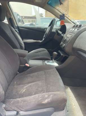 Nissan altima image 5