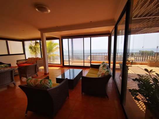 Duplex à louer Almadies image 1