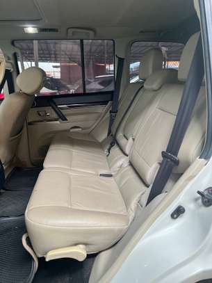 MITSUBISHI PAJERO FULL OPTIONS image 11