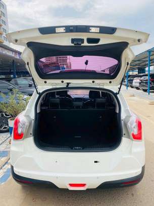 Ssangyong Tivoli 2017 image 13