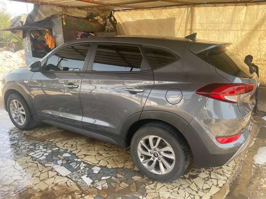 HYUNDAI TUCSON 2018 image 4