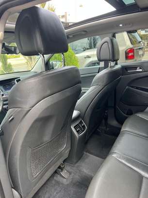 Hyundai Tucson image 9