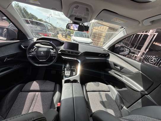 Peugeot 3008 2019 image 6