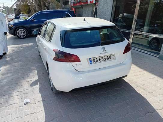 Peugeot 308 diesel manuel image 4