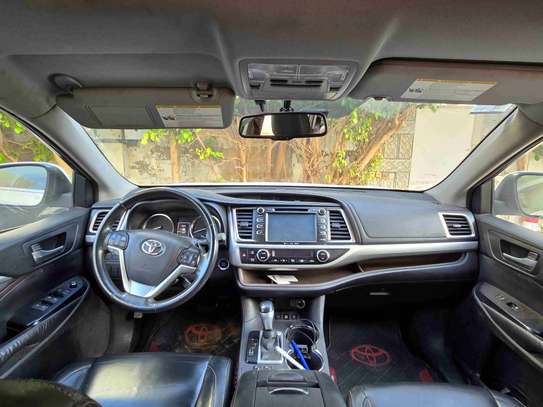 Toyota Highlander 7 places image 5
