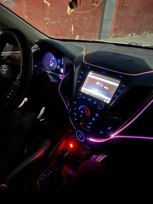 Hyundai Veloster turbo image 3