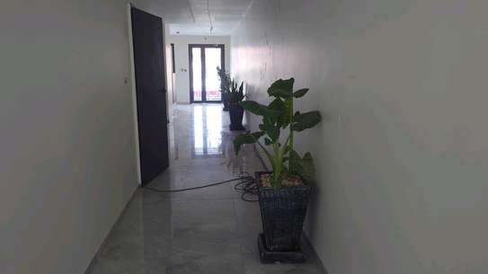 T4 à  louer au point E image 12