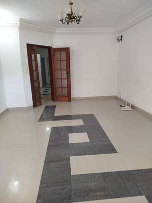 APPARTEMENT F4 A LOUER A NGOR EN FACE DU STADE image 7