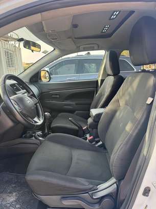 Mitsubishi RVR image 11