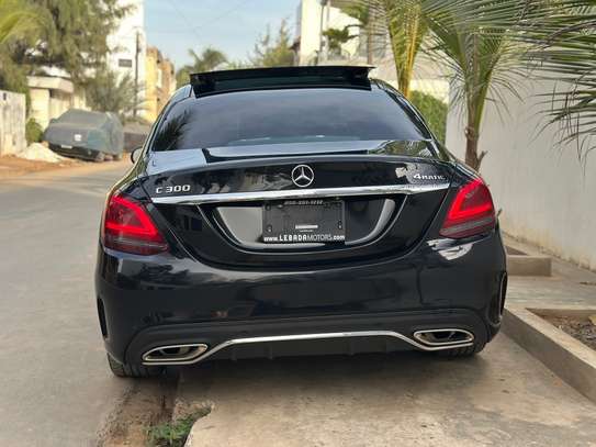 Mercedes C300 AMG image 10
