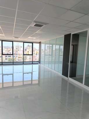 PLATEAUX DE BUREAUX À LOUER image 11