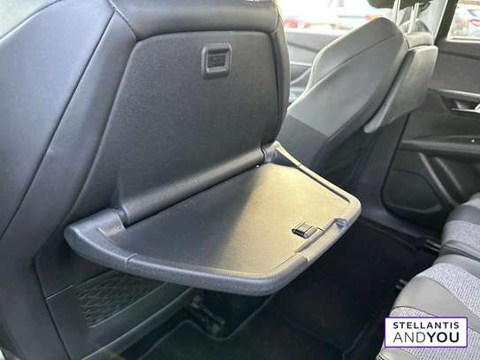 Peugeot 5008 image 6