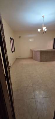 Appartement F4 à louer à la Zac Mbao image 2