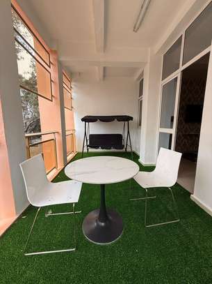 Studio centre-ville meublé avec balcon image 4