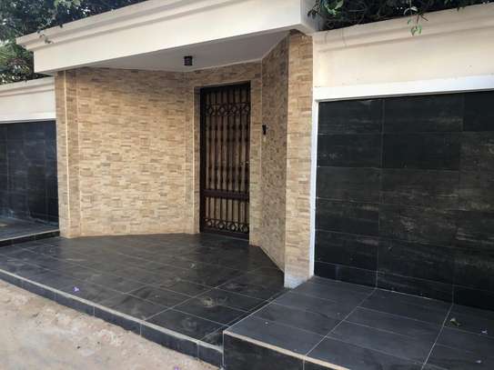 Villa à louer aux Almadies vers King Fahd Palace image 8