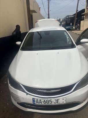 Chrysler 200 image 1