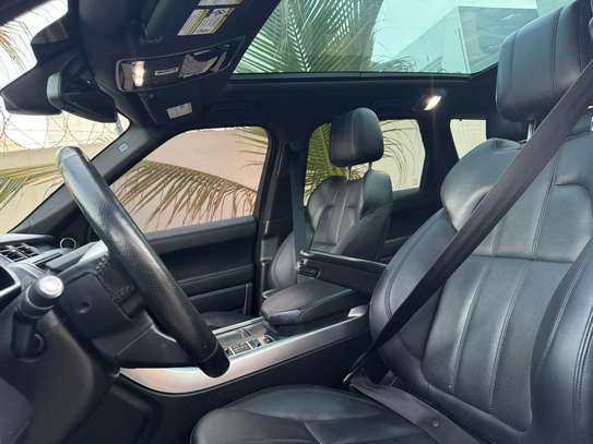 Range rover sport image 4