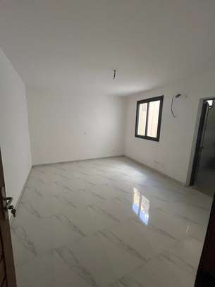 Appartement F5 à louer dans la cité Mbackiyoufaye image 5