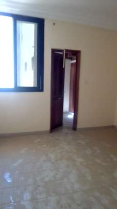 Location  chambre salle de bain sicap foire image 1