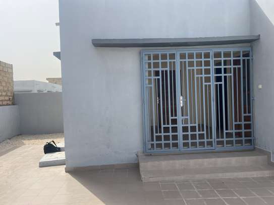 Maison à louer à Ndiakhirat HLM Corossol image 7