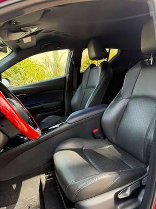 Toyota CHR 2019 image 9