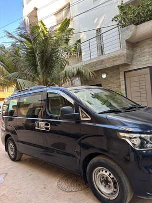 Hyundai de 12 places image 1