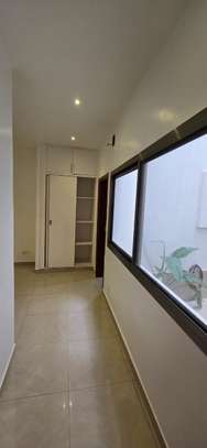 2 CHAMBRES A LOUER A NGOR image 9