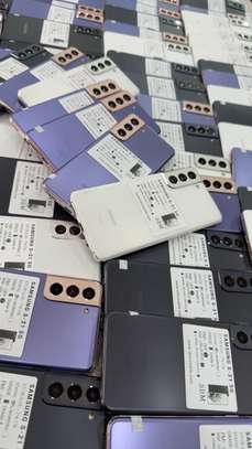 Samsung Galaxy S21 256GB image 1