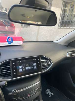 Peugeot 308 image 3