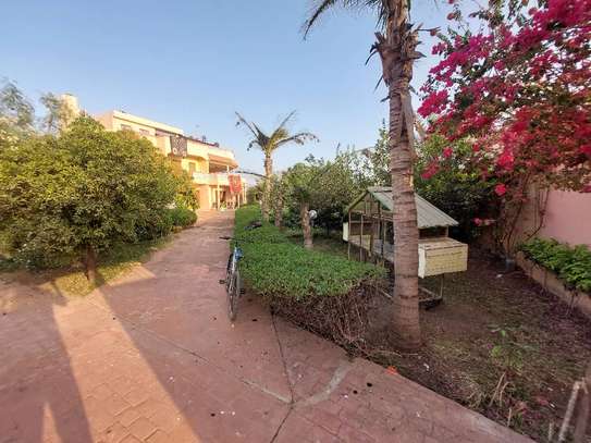 VILLA  À LOUER À NDAYANE image 5