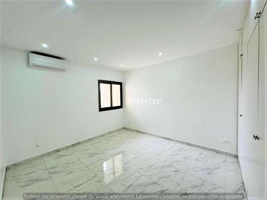 Des Appartements à louer à Fann image 6