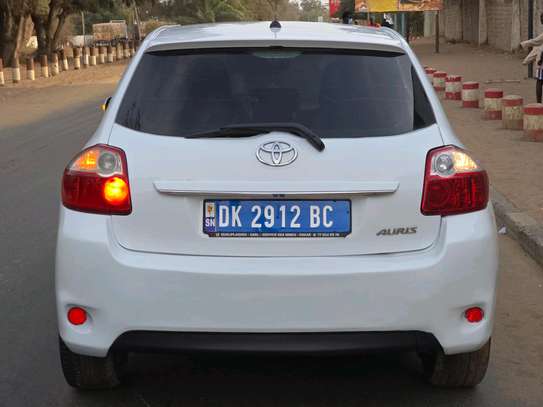 TOYOTA AURIS GASOIL 6VITESSE image 8