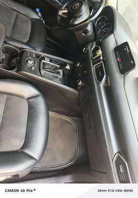 Location Mazda CX5 Touring image 4