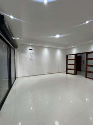 2 Chambres salon à louer au point E image 7