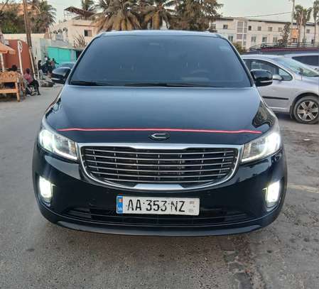 KIA CARNIVAL à louer avec. Chauffeur image 8