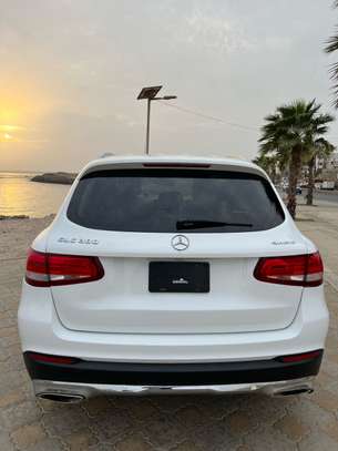 Mercedes glc 300 image 15