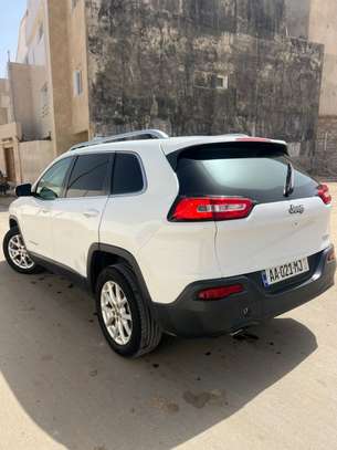 Jeep Cherokee latitude image 5