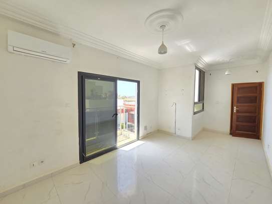 Bel appartement moderne à la Cité Horizon image 6