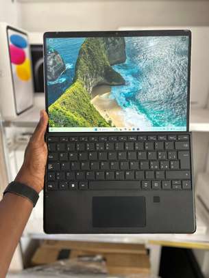 Surface Pro 9 - I7 12e | 16GB RAM | 256 image 2