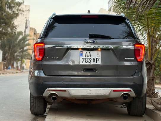 Location Ford Explorer Limited image 3