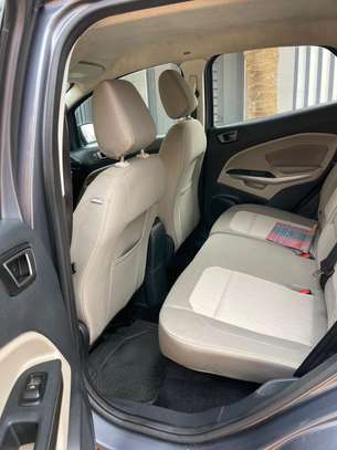 Ford Escort image 5
