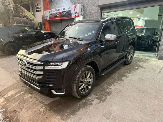 Toyota Land cruiser VXR 2024 image 5