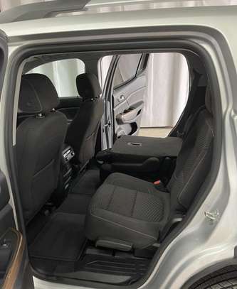 Gmc Acadia image 14