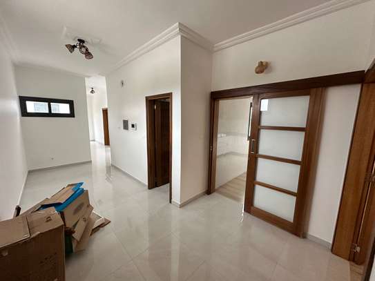 Appartement 3 pièces lumineux carrelage moderne image 1