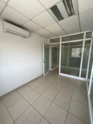 À LOUER – Plateau de bureaux de 210 m² à Mermoz image 2