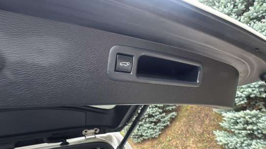 Toyota Highlander XSE édition spéciale image 15