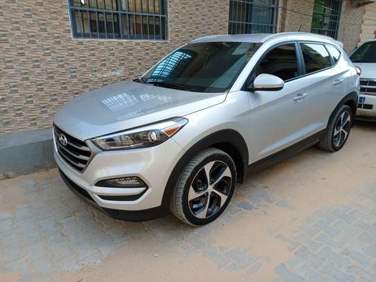 Hyundai Tucson moteur 1.6 image 1
