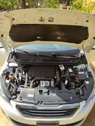Peugeot 308 2015 image 5