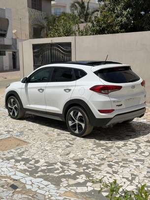 Hyundai Tucson image 8