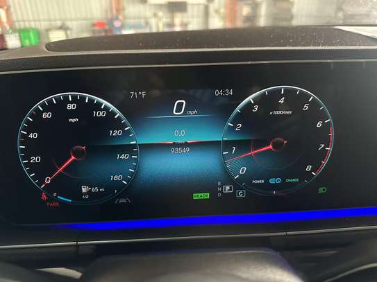 MERCEDES BENZ image 4